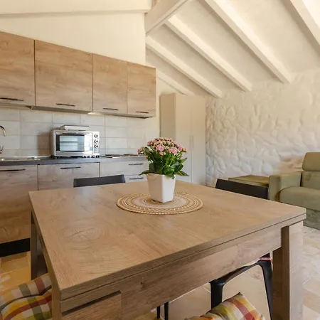 Pagliaio Tipico Nello Junno