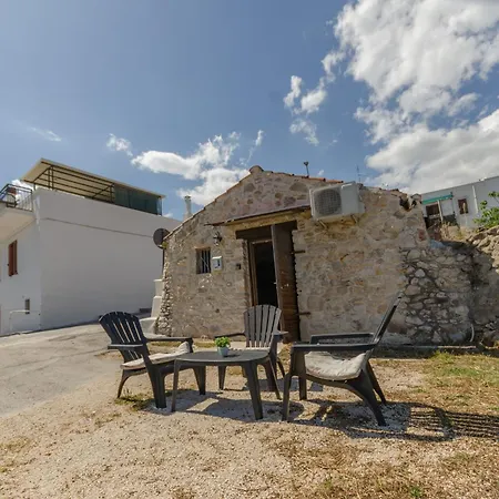Pagliaio Tipico Nello Junno Holiday home *